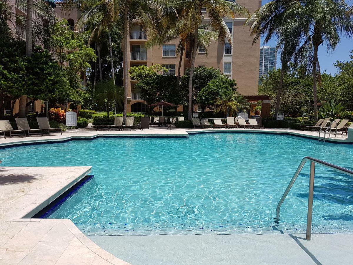 Yacht Club Aventura 2Br + 2Ba Apartment Маями Екстериор снимка